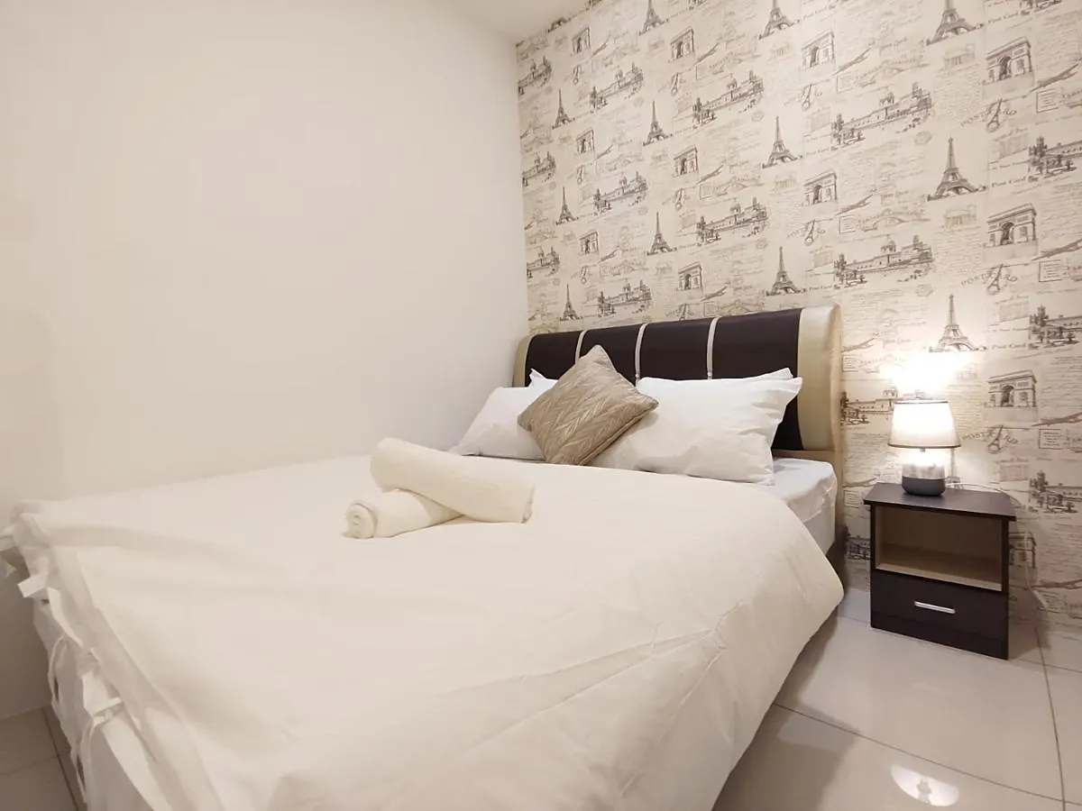 Gurney Duplex / 2Bedrooms / 8Pax George Town